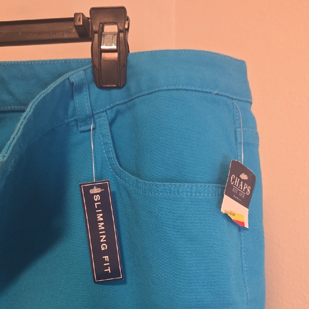 Chaps Turquoise Capris - Picture 3 of 6